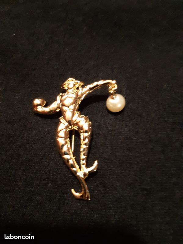 Grande Broche Vintage En Palissandre Et Métal Doré - Motif Homme En Montgolfière, Occasion Bon état