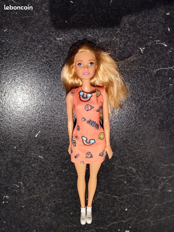 Figurine Barbie robe orange (image 4)