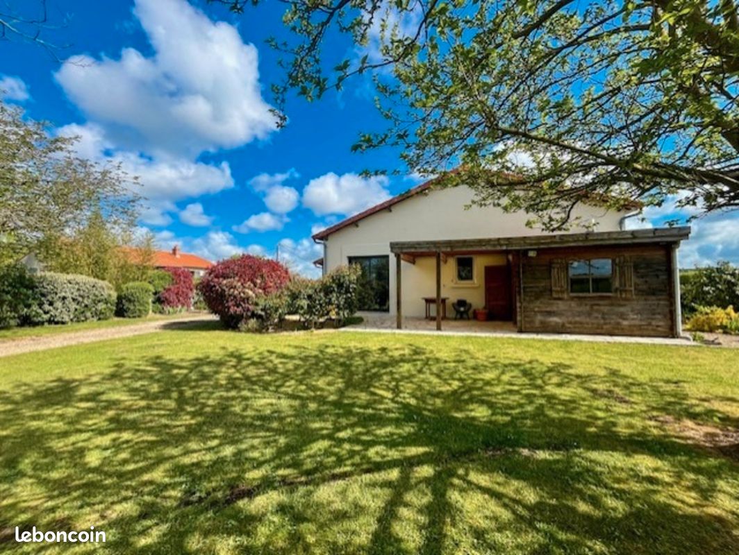 Maison 7 pièces 185 m² · à Airvault · 185 m² · 225 000 €