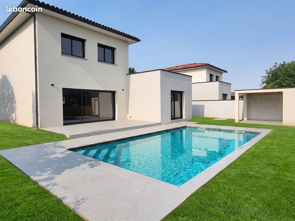 Maison 5 pièces 113 m² · à Saint-Hilaire · 113 m² · 379 900 €