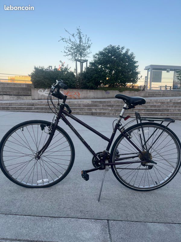 Vélo de ville B’Twin Strada 26 pouces – Bon état (image 1)