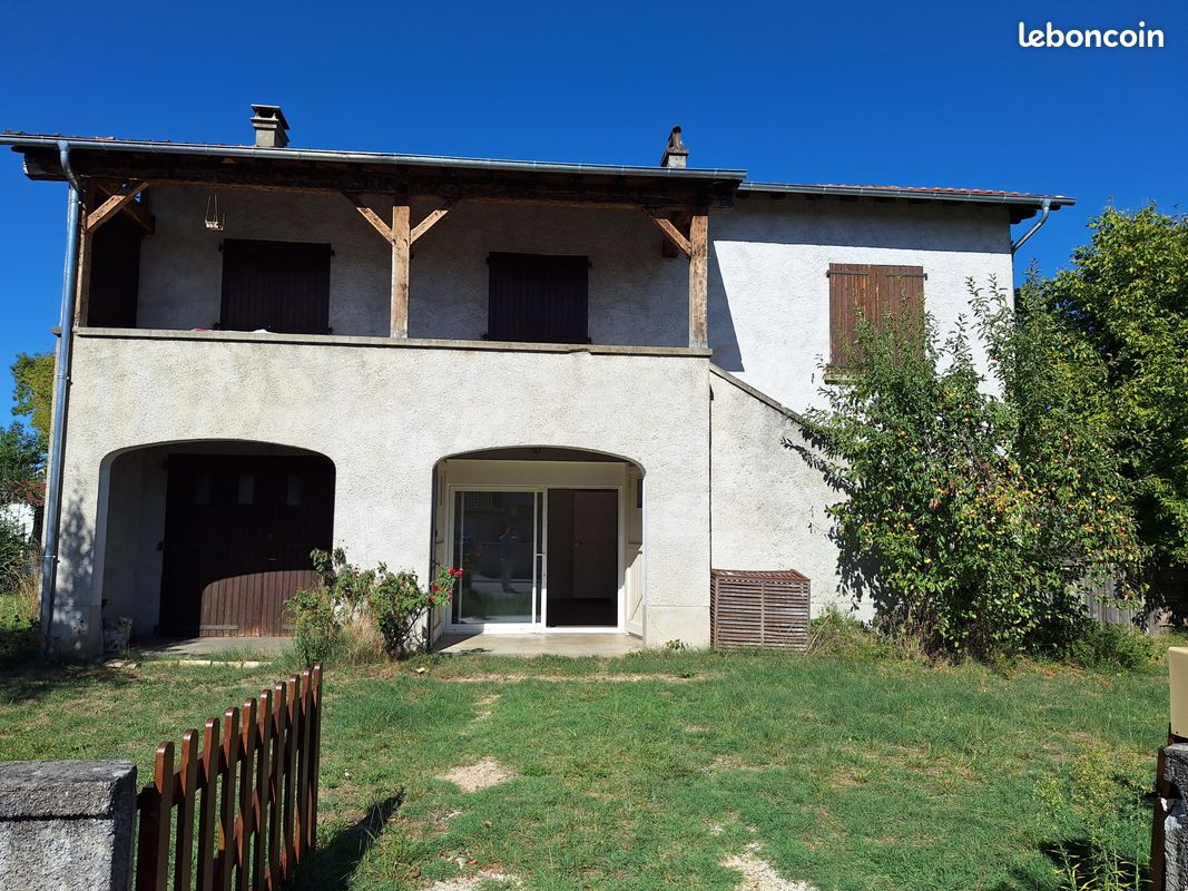 Appartement 3 pièces 57 m² · à Biars-sur-Cère · 57 m² · 550 €/mois