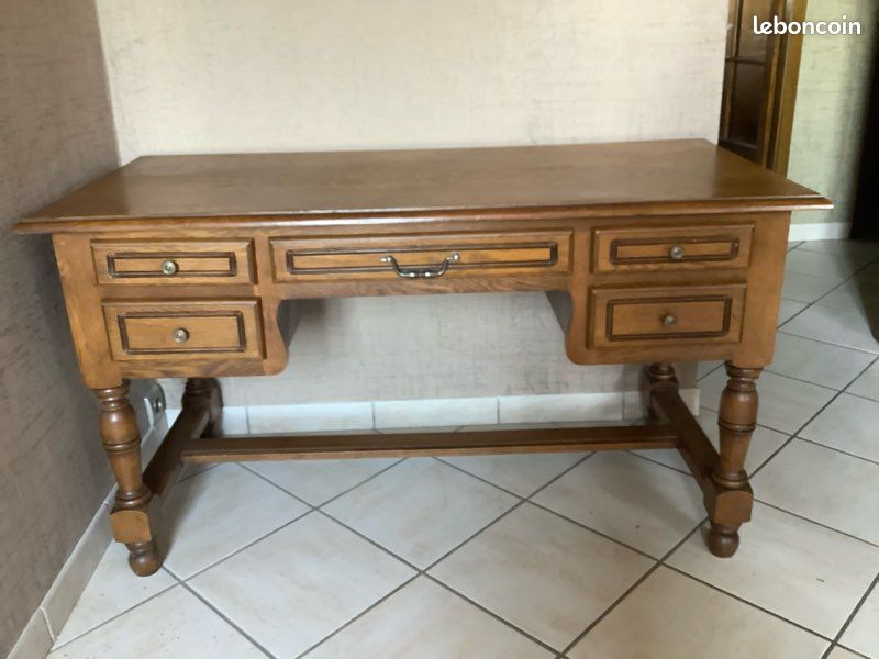 Bureau (image 1)