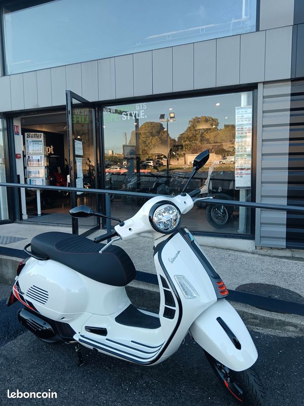 Vespa gts 125 super sport abs e5+ (image 2)