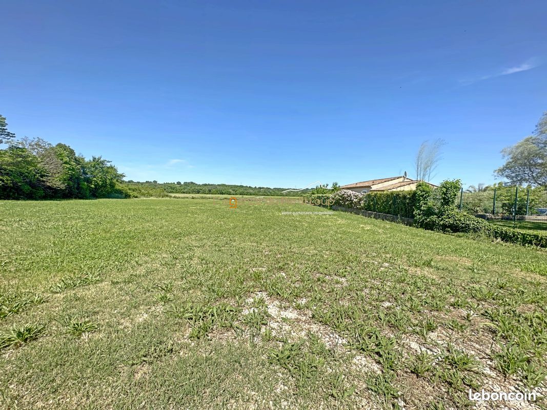 Terrain 1915 m² · à Cruviers-Lascours · 1 915 m² · 99 000 €
