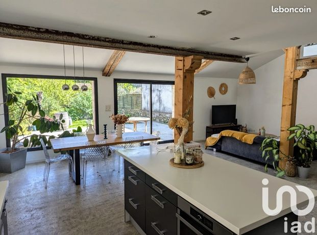 Maison 6 pièces 195 m²