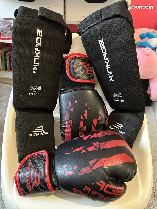 Gant de boxe + protège tibia enfant (image 1)