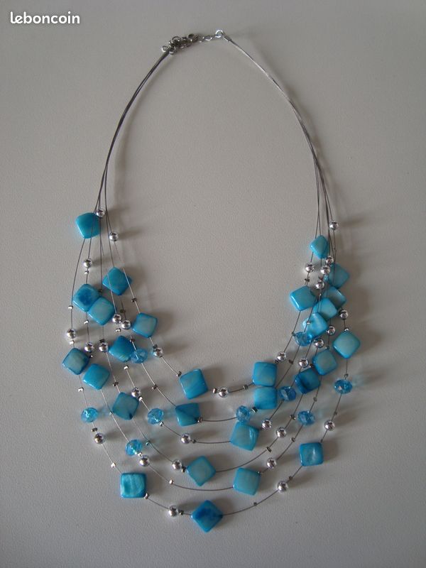 Joli collier bleu turquoise (image 1)