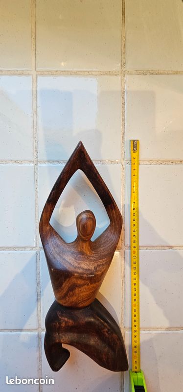 Sculpture en bois massif (image 2)