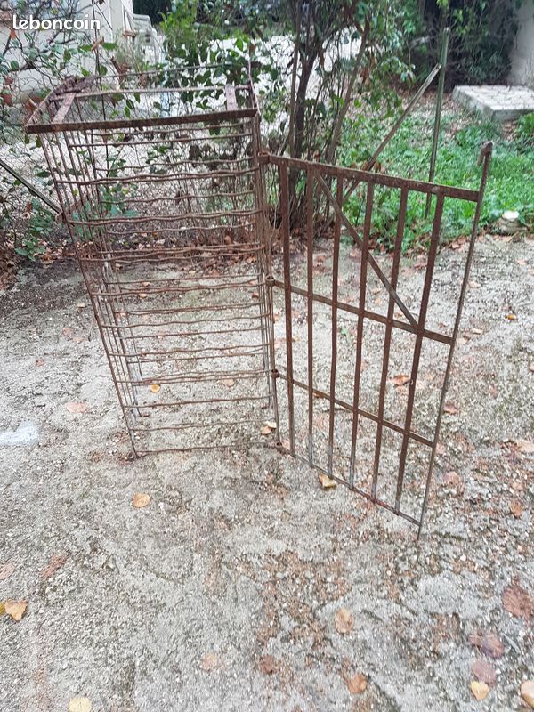 Casiers à vin 100 bouteilles ancien avec porte cadenassable (image 2)