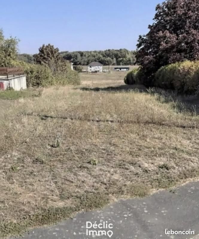 Terrain 1 803 m² Buxeuil · 30 000 €