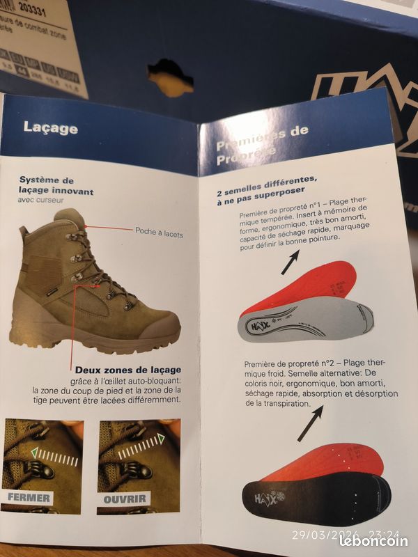 Concept De Guerre, De Randonnée, D'armée Et De Personnes - Gros Plan Pieds Soldat Dans Bottes Armee Foret 35961543
