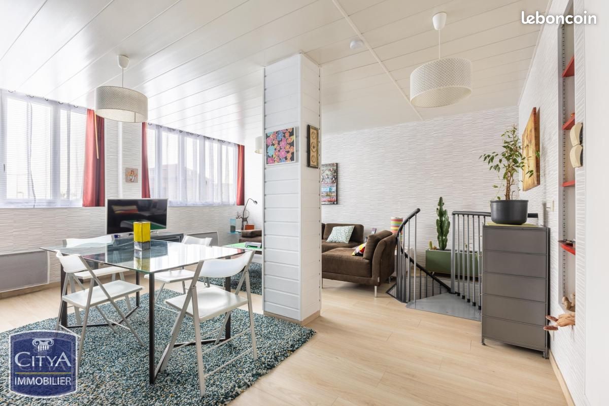 Appartement 4 pièces 95 m² · à Fresnes · 95 m² · 250 000 €