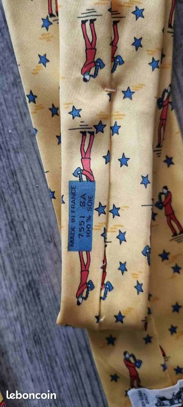 Cravate HERMES 100% Soie - Réf. 7529 IA - Couleur Bleue - Occasion Authentique En Très Bon état
