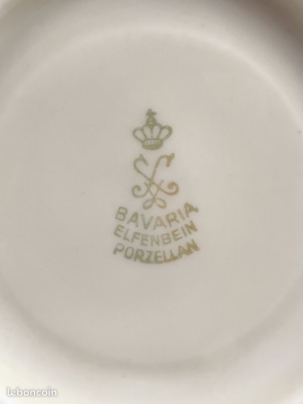 Trio de tasses et soucoupes sur piédouche 1950 porcelaine - Bavaria Elfenbein- (image 15)