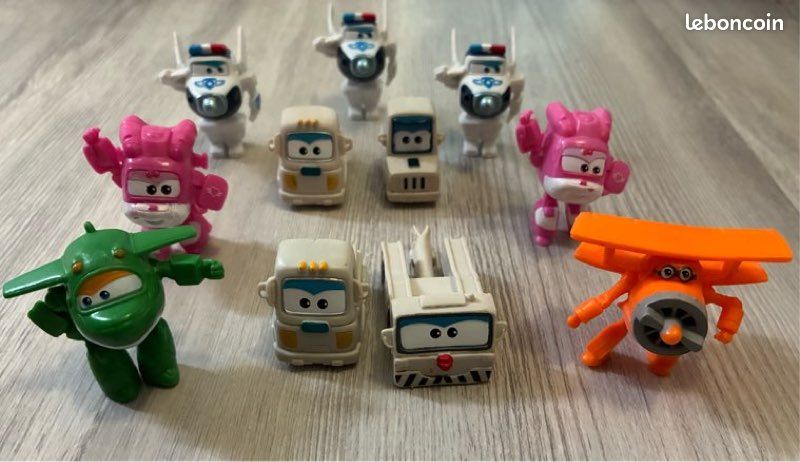 Super Wings (lot de 11 mini figurines) (image 1)
