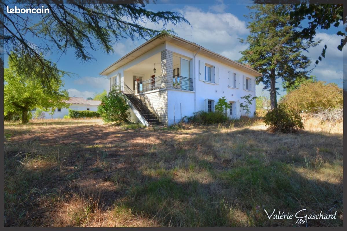 Maison 5 pièces 110 m² · à Saint-Seurin-sur-l'Isle · 110 m² · 199 000 €