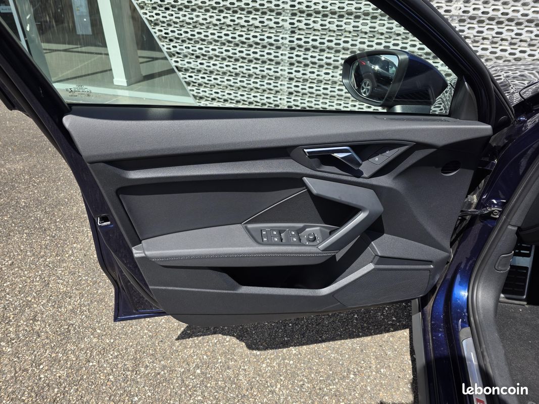 AUDI A3 Sportback TDI 150 S tronic 7 S line (image 23)