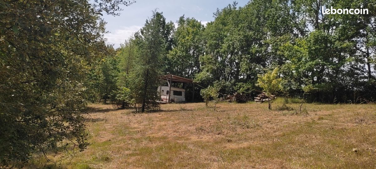 Terrain de loisirs · à Villemur-sur-Tarn · 22 500 €