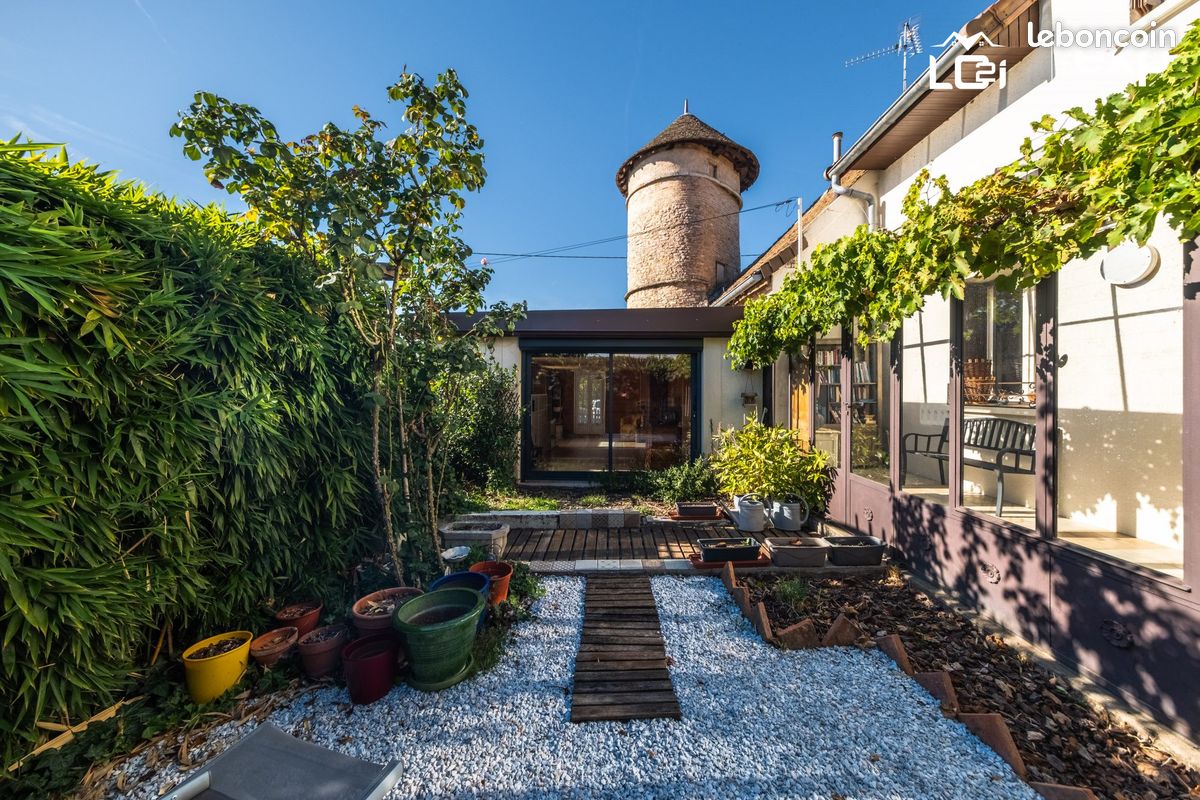 Maison 5 pièces 116 m² · à Lux · 116 m² · 189 000 €