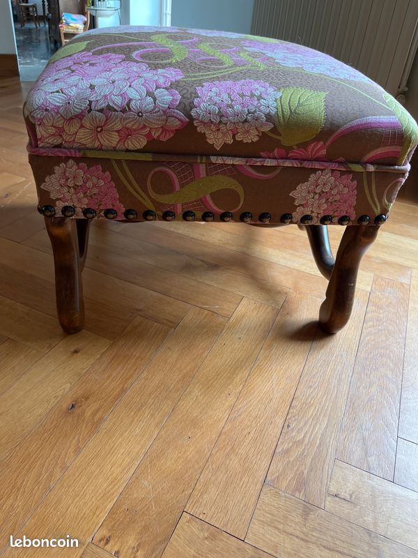 Fauteuil avec pouf en très bon état (image 4)