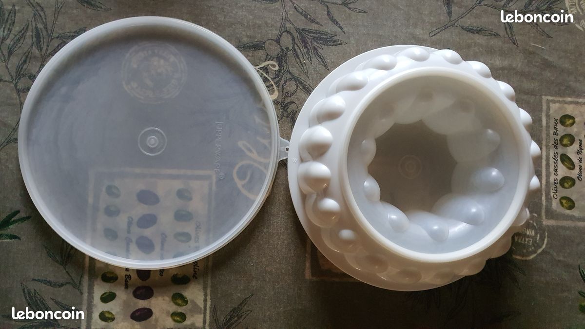 Moule à Charlotte Tupperware 16 Cm Gourmet – Avec Fond, Couvercle Et Couronne
