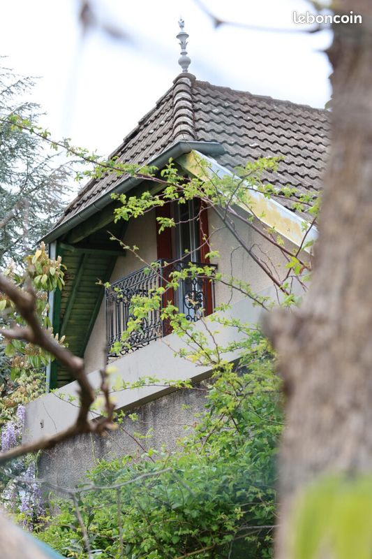 Maison 10 pièces 250 m² · à Besançon · 250 m² · 298 000 €