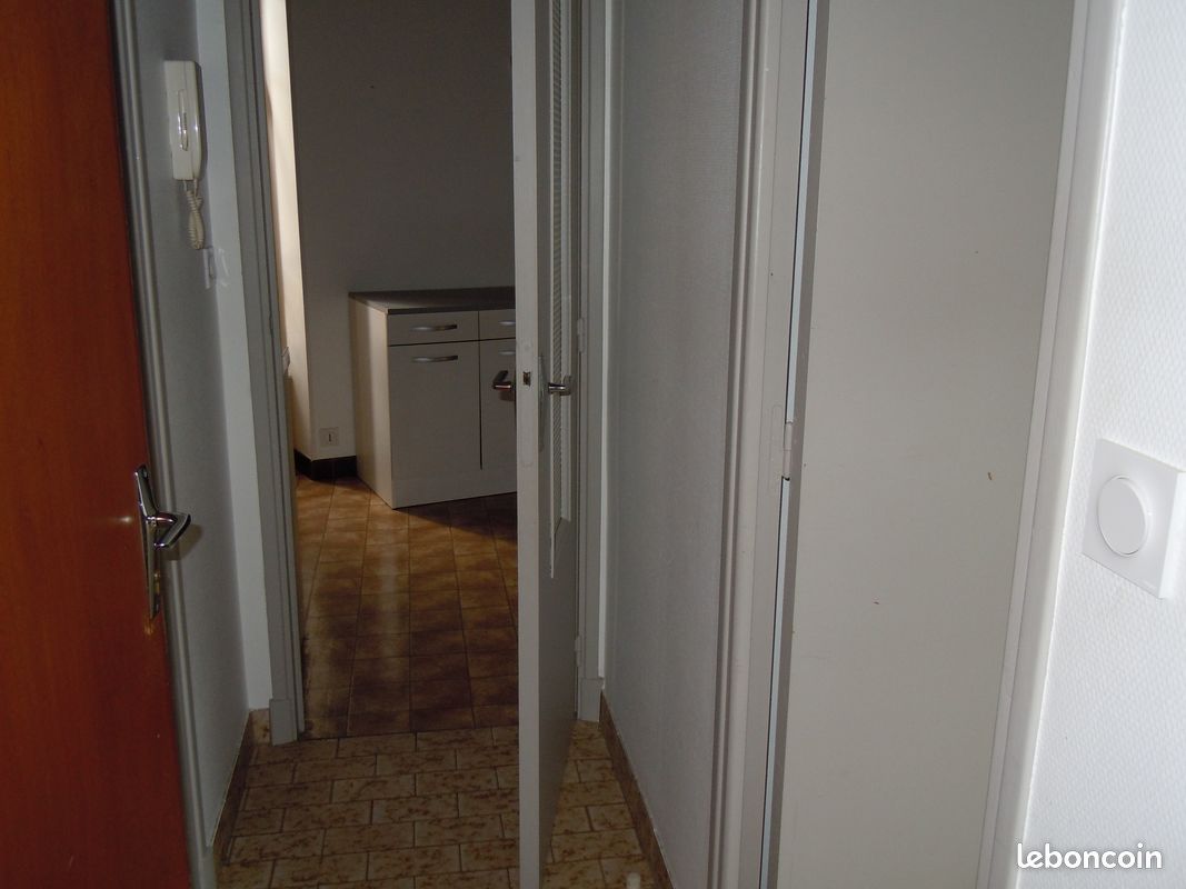 Appartement 2 pièces 35 m² · à Millau · 35 m² · 315 €/mois