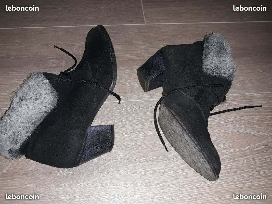 Bottines Scarlatine nubuck noir fausse fourrure grise