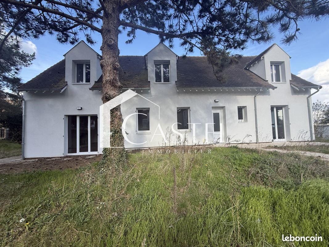 Maison 7 pièces 184 m² · à Orgeval · 184 m² · 2 800 €/mois