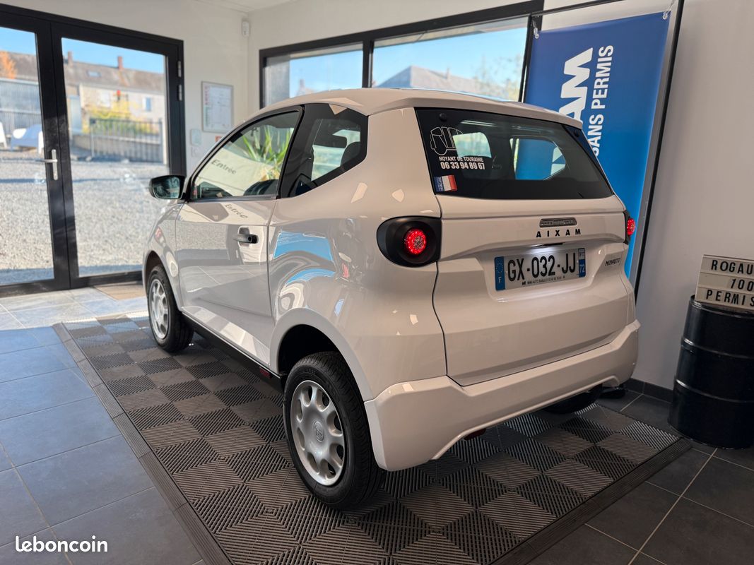 Aixam Minauto 2024 50 kms État neuf (image 2)