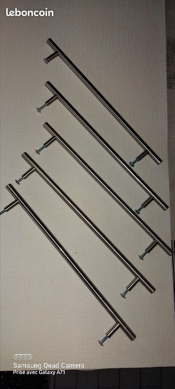 5 poignées de portes en alu brossé L28cm BE 10 euros les 5 (image 1)