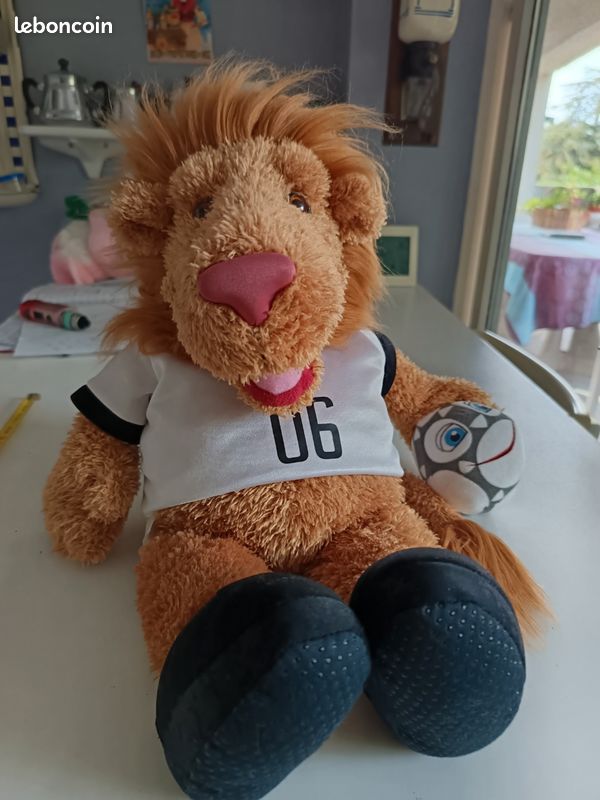 Peluche Goleo VI - Mascotte Officielle Coupe Du Monde 2006 - Allemagne
