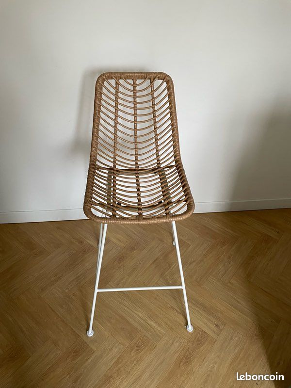 Chaise haute rotin (image 1)