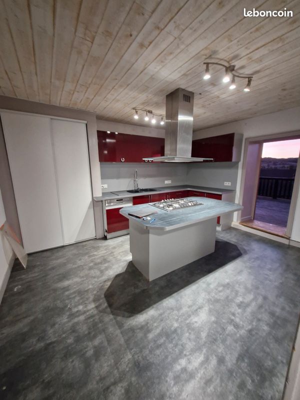 Appartement 4 pièces 120 m² · à Thizy-les-Bourgs · 120 m² · 560 €/mois