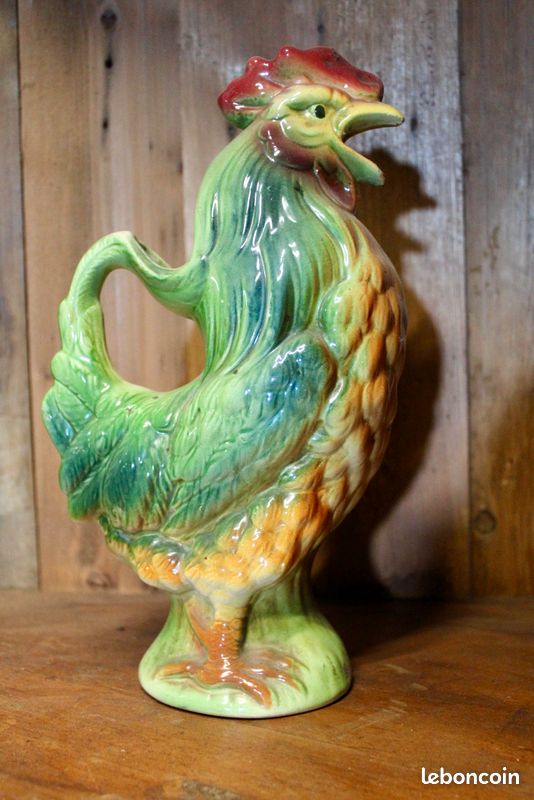 Broche Ancienne En Résine - Coq En Relief Vieil Or - Bon état