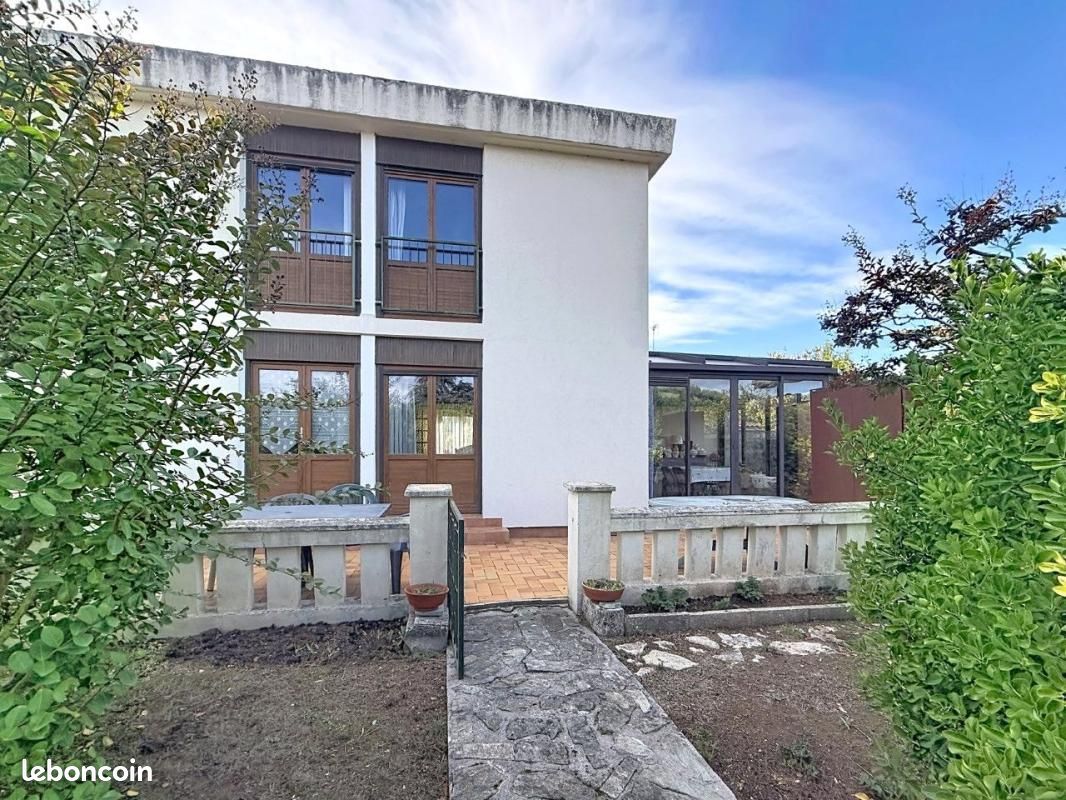 Maison 4 pièces 94 m² · à La Rochelle · 94 m² · 299 500 €