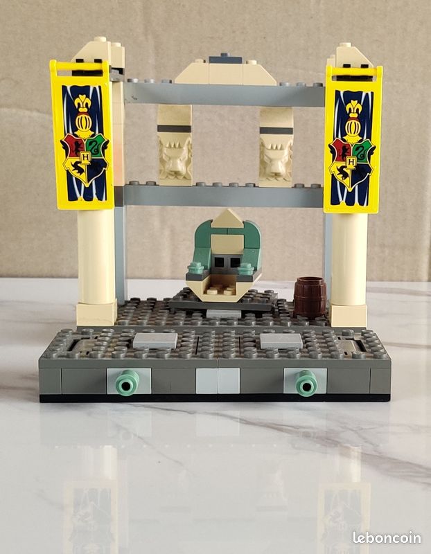 4733 LEGO Harry Potter - Le club de duel (image 1)