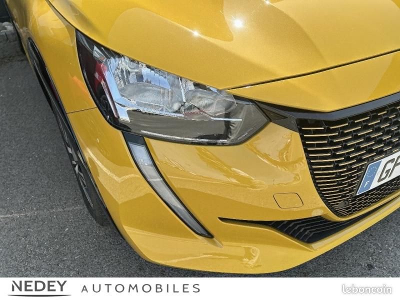 Peugeot 208 e-208 136ch Like (image 16)