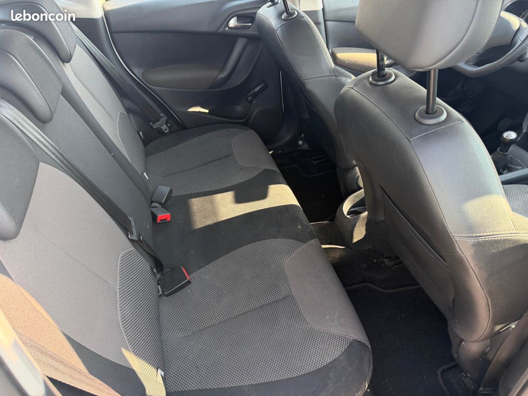 Citroen c3 1.0 vti 68ch attraction phase 2 garantie (image 9)