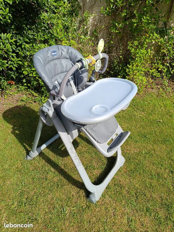 Vends chaise haute bébé chicco polly magic relax (image 1)