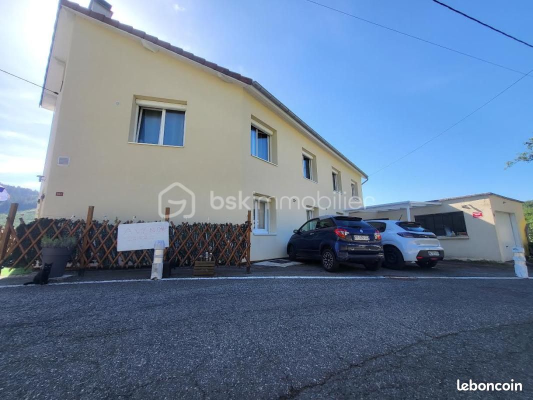 Maison 7 pièces 135 m² · à Saint-Bonnet-le-Troncy · 135 m² · 182 000 €