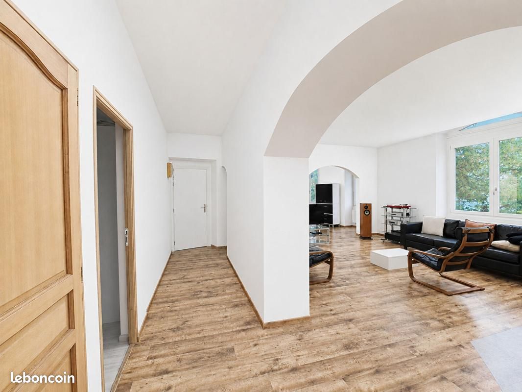 Appartement 4 pièces 93 m² · à Bourgoin-Jallieu · 93 m² · 285 000 €