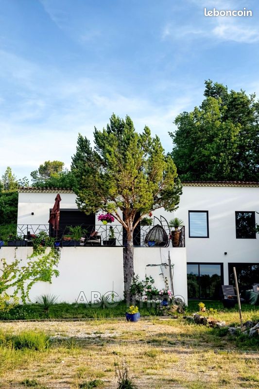 Maison 4 pièces 110 m² · à Tourves · 110 m² · 595 000 €