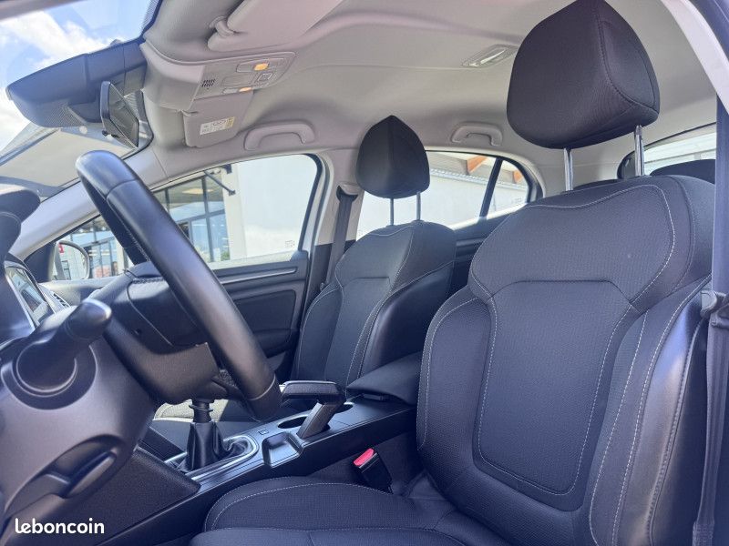 Renault MEGANE IV 1.5 BLUE DCI 115CH BUSINESS (image 16)