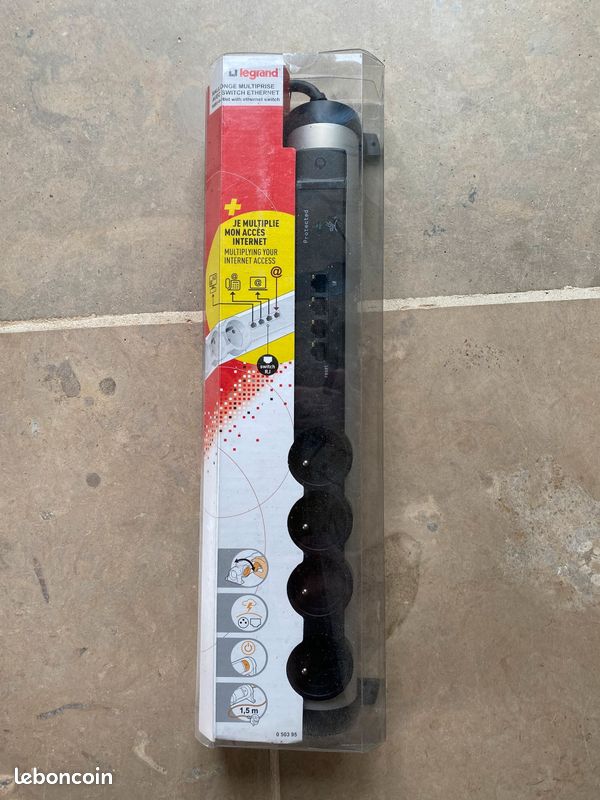 Rallonge multiprise avec switch ethernet legrand (image 1)
