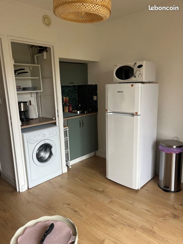 Appartement 1 pièce 18 m² · à Fréjus · 17,5 m² · 650 €
