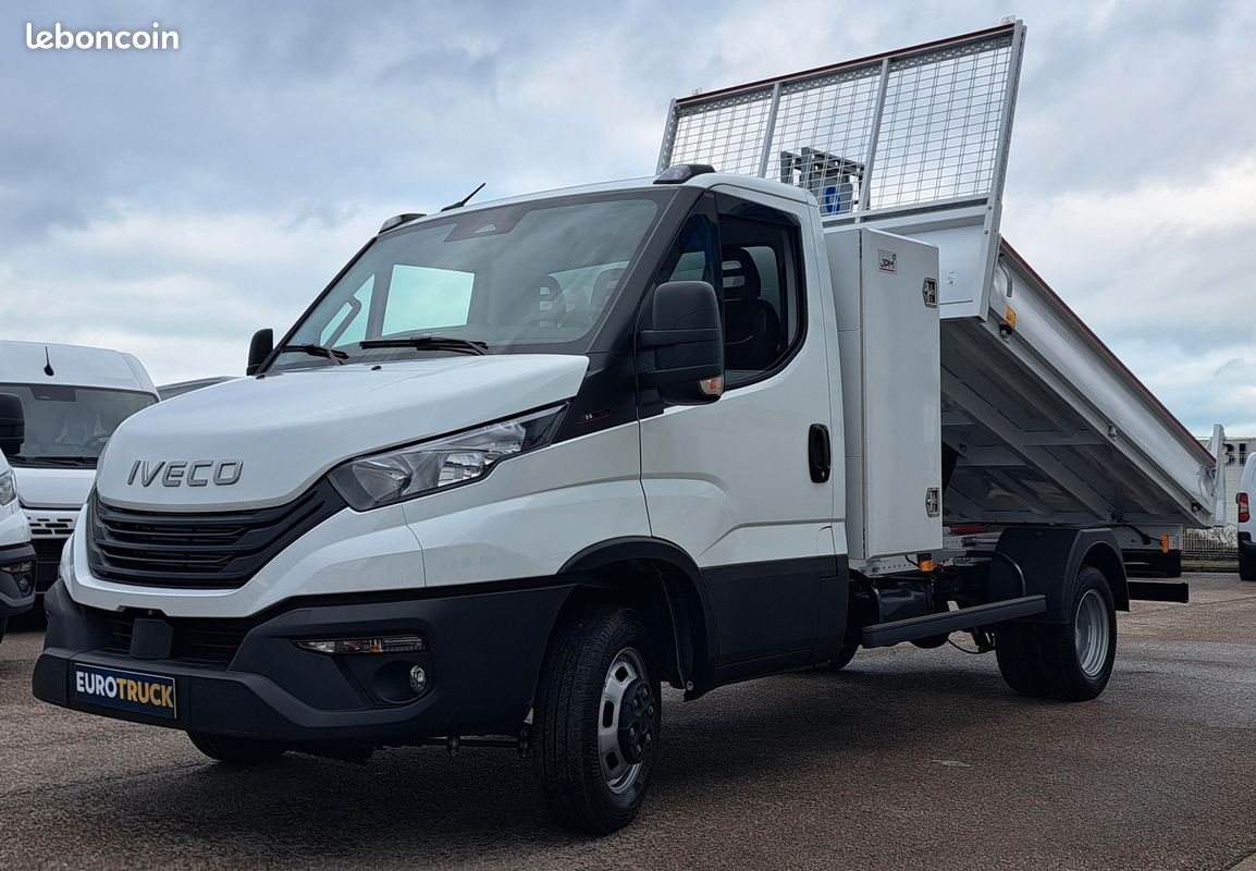 IVECO DAILY 35C16 SIMPLE CABINE BENNE & COFFRE 03 PLACES. NEUF et prêt à partir ( cylindrée moteur 3 litres ). 820HT/mois (image 2)