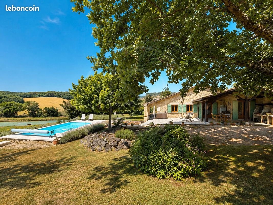 Maison 6 pièces 184 m² · à Duras · 184 m² · 440 000 €