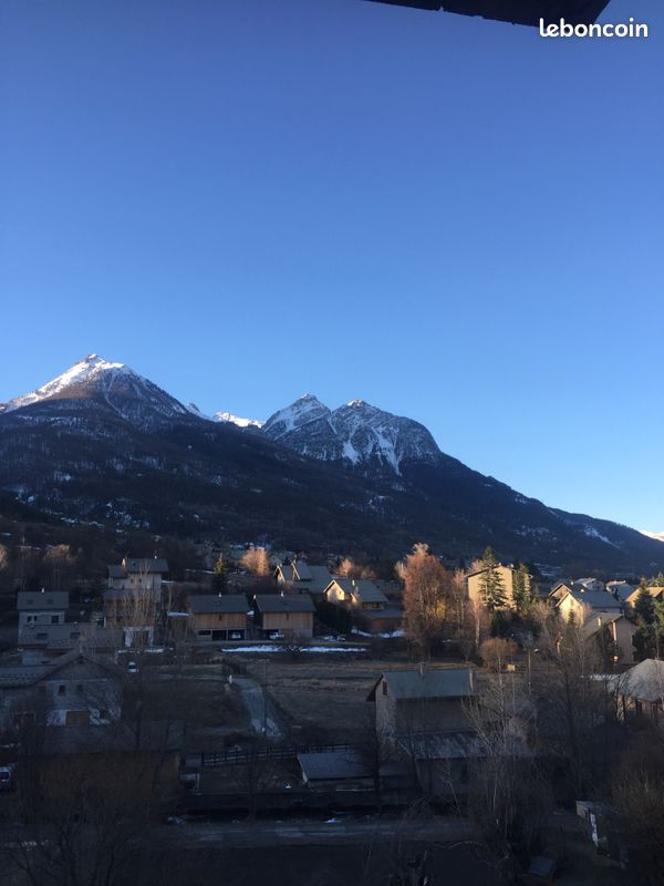 Appartement 1 pièce 28 m² · à Briançon · 28 m² · 400 €